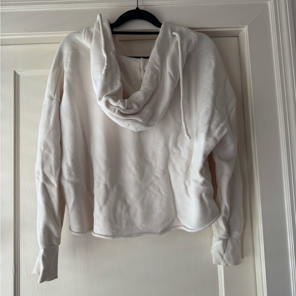 White Fox Boutique White Sweatshirt - Picture 2 of 2